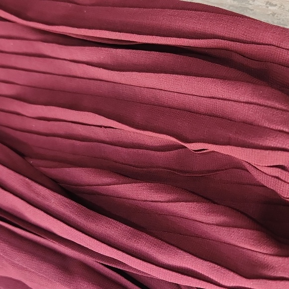 Belldini Mock Neck Knit  Sheer Lace/ Satin sleeve, Wine, Womens L, NWOT - Picture 5 of 7